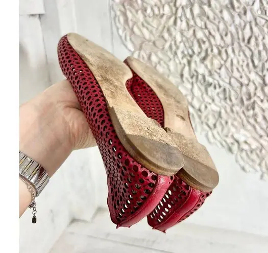 Chloé Chloe Lauren Perforated Leather Slip On Ballet Flats Red Womens Size 38.5 / 8 .5