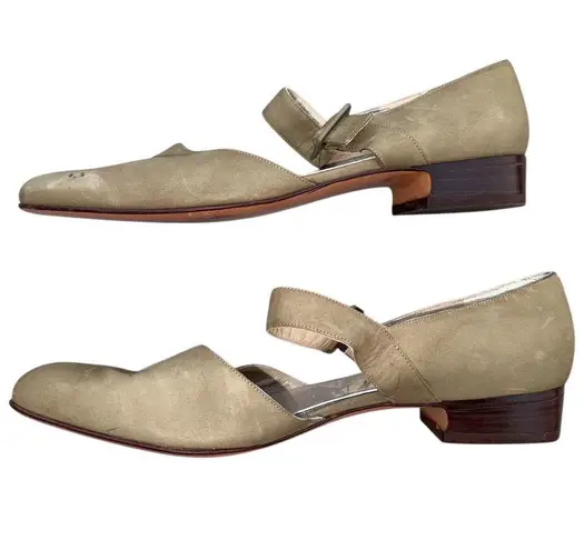 Salvatore Ferragamo Women's Beige Slingback Pumps Size 8 AAAA