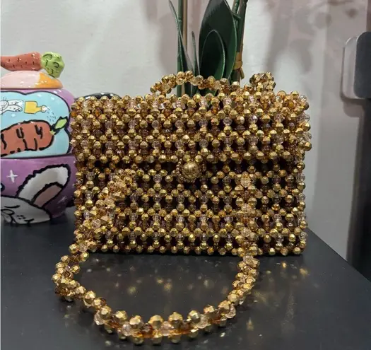 SAMANTHA HESKIA ✨Chic Gold Clutch for Elegant Evenings