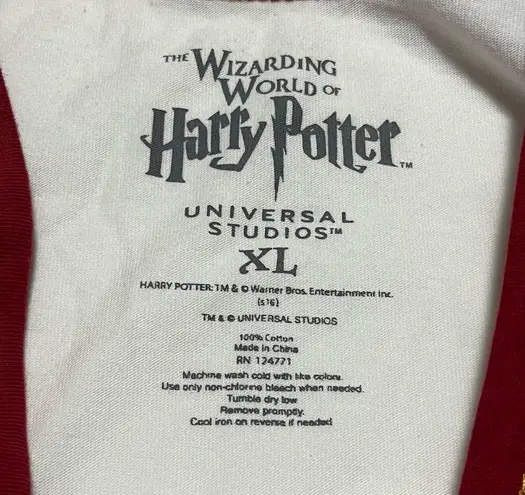 The Wizarding World of Harry Potter Universal Studios Gryffindor Womens XL Shirt Red