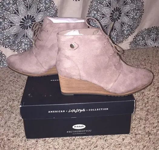 Dr. Scholls Tan Taupe Dr. Scholl’s Wedge Booties - Size 8.5 NWT