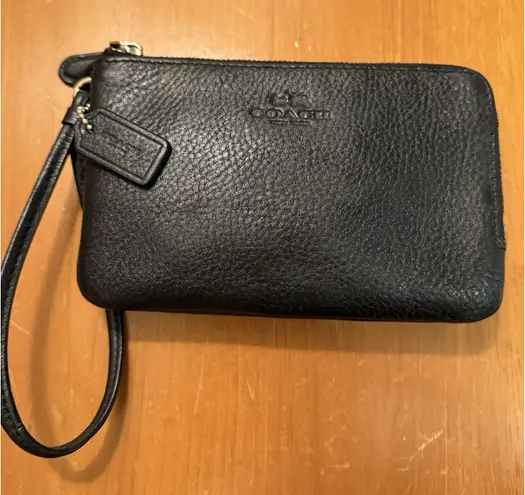 Coach  Pebbled Leather Black Double Corner Zip Wristlet W/Hang Tag - Image 1