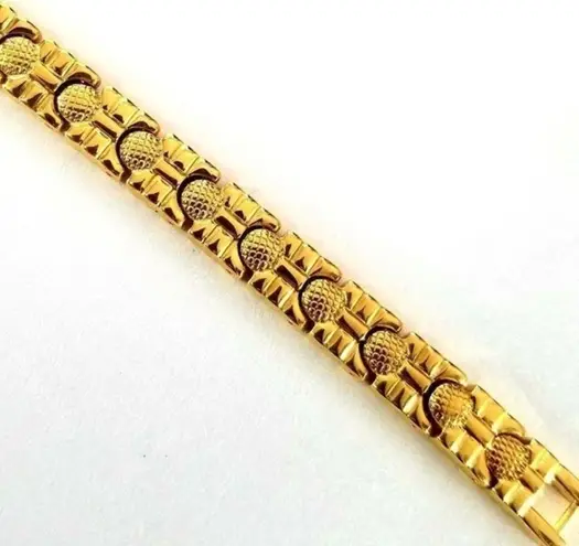 New stainless steel magnetic bracelet 8 inches Gold