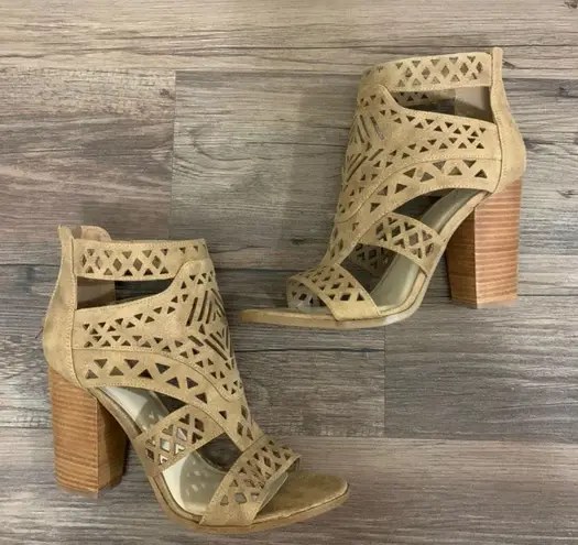 FERGIE Women's Vice Dress Sandal Tan Size 10