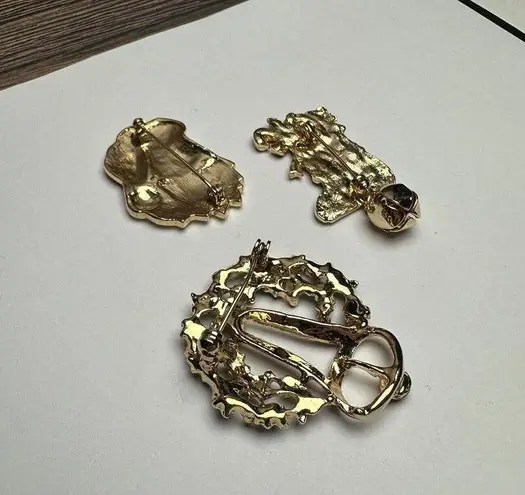 Santa Claus, Holly Wreath, Stocking Christmas Brooch Pin Lot Of 5 Gold Tone