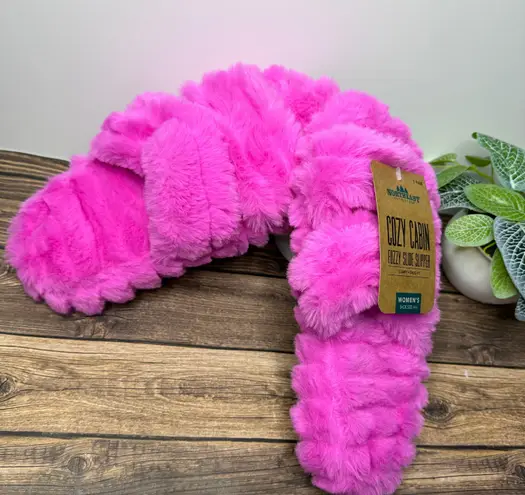 Northeast Outfitters Cozy Cabin Fuzzy Slide Slipper Women's NWT Size 4-6 (Pink)