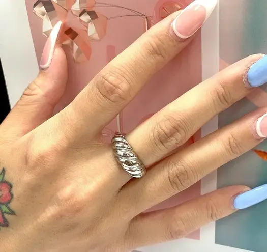 SIZE 5 Stainless Steel Weaving Twisted Dome Ring Silver