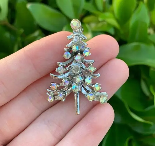 Small Silver Rhinestone Christmas Tree Brooch/Pin