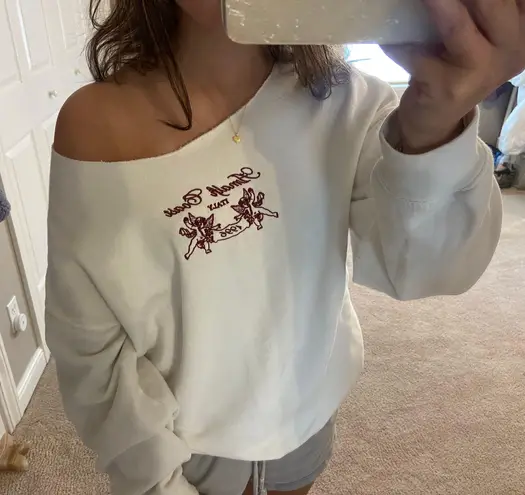 white off the shoulder crewneck