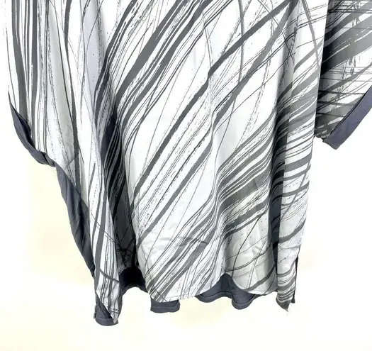 REBEL Gray White Abstract Cold Shoulder V