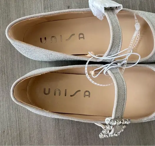 Unisa Embellished Buckle Mary Jane metallic silver Flats size 5.5 NWT $60