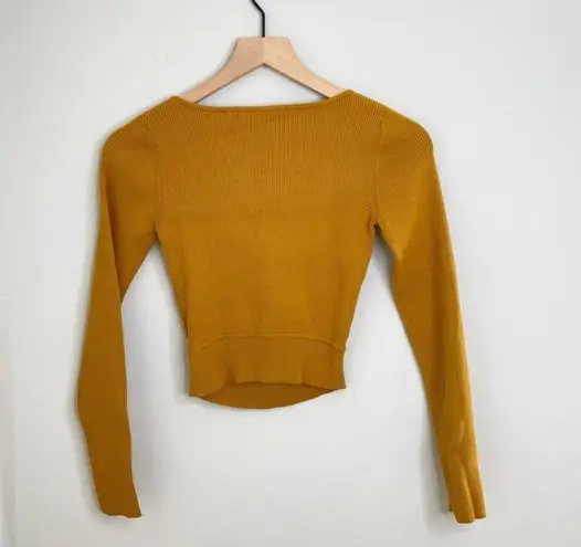 Wilfred Yacine Cut Out Ribbed Knit Top