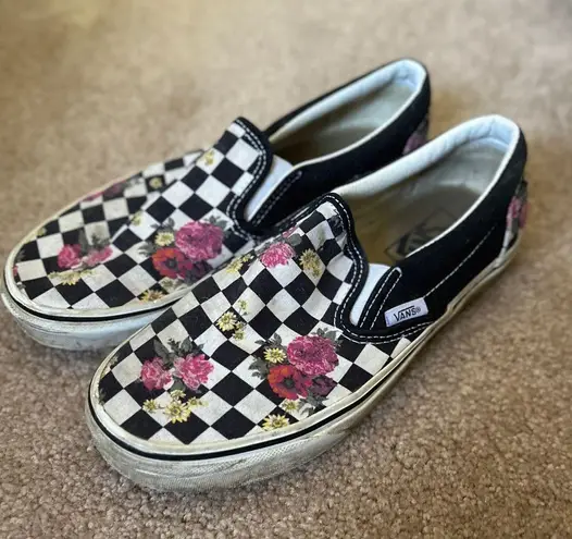 Vans Women’s Size 7 Black and White Checkered Floral Slip On 