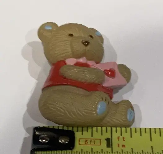 Signed GGI Costume Brooch Pin Plastic Valentine Bear
