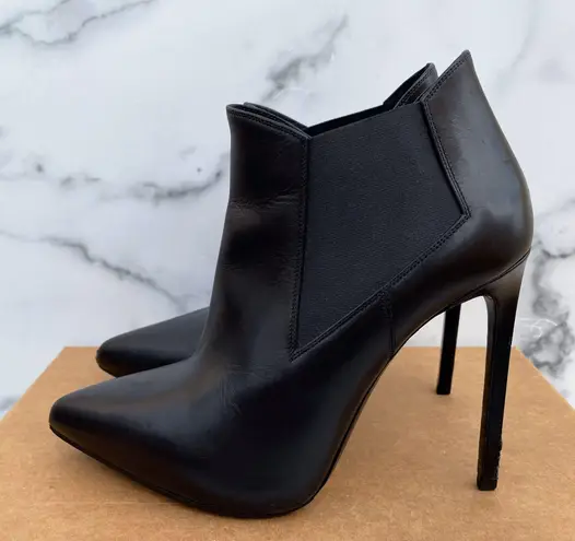 Saint Laurent classic Paris women’s leather ankle boot booties size 39 US 9
