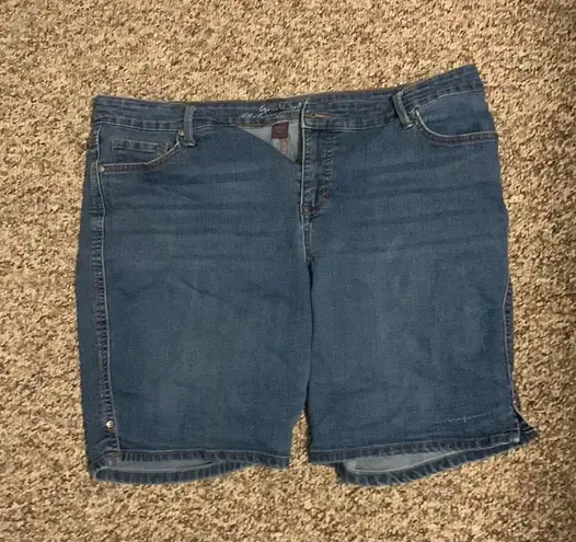 Gloria Vanderbilt Dark Wash size 16 Jean Shorts