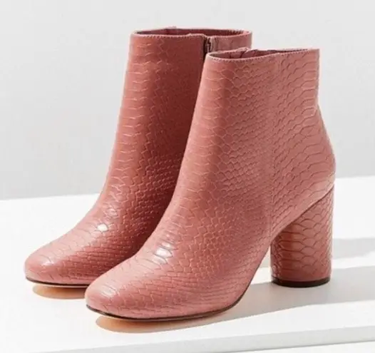 Urban Rose Mauve Snakeskin Boots