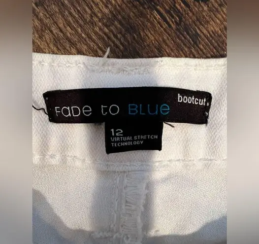 FADE TO BLUE | women’s white denim jeans. Size: 12