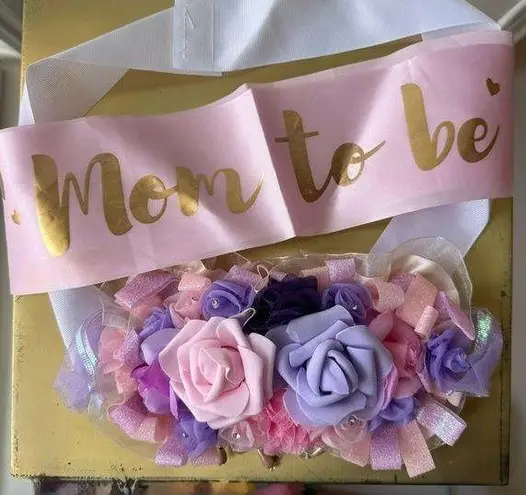 Pink and Gold 'Mom to Be' Sash with Floral Decoration