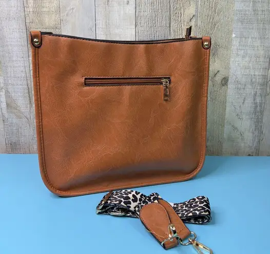 Brown Leather Zip Top Hobo Crossbody w/Guitar Animal Print Strap 12