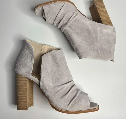 42 Gold Womens Loyalty Peep Toe Bootie in Fog Kid Suede Gray Size 10