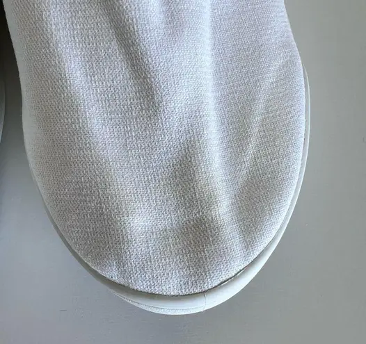 Vionic  Beach Marshall Slip On Sneaker