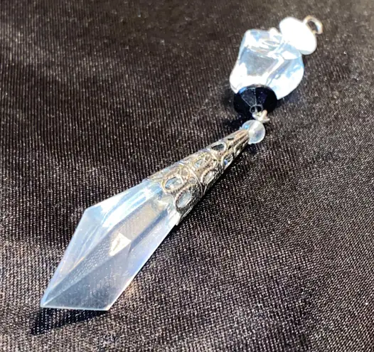 Vintage Acrylic Crystal Cut Pendant Silver