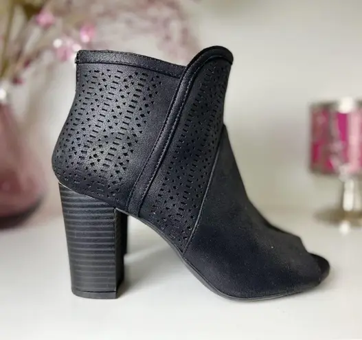 American Eagle  Black Faux Leather Peep-toe Block Heel Booties