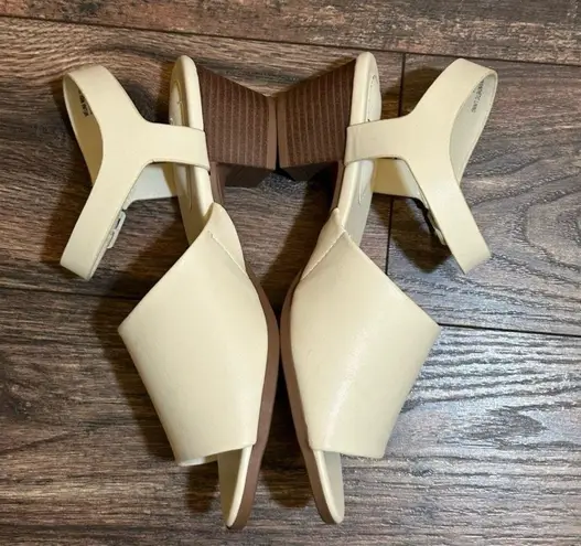 Black Rivet Melina open toe sandals cream off white Sz 7 wide Adjustable strap