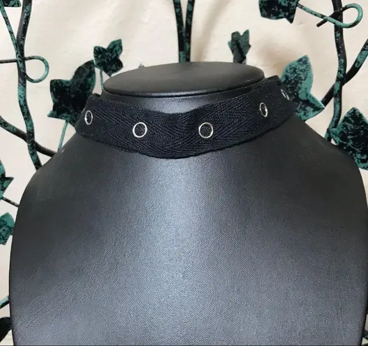 Gothic Black Grommet Punk Chocker New