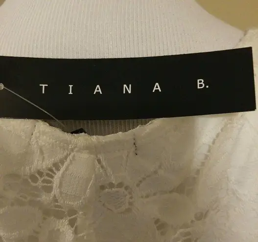 Tiana B . WHITE FLORAL PATTERN OPEN CROCHET LACE OVERLAY DRESS LARGE