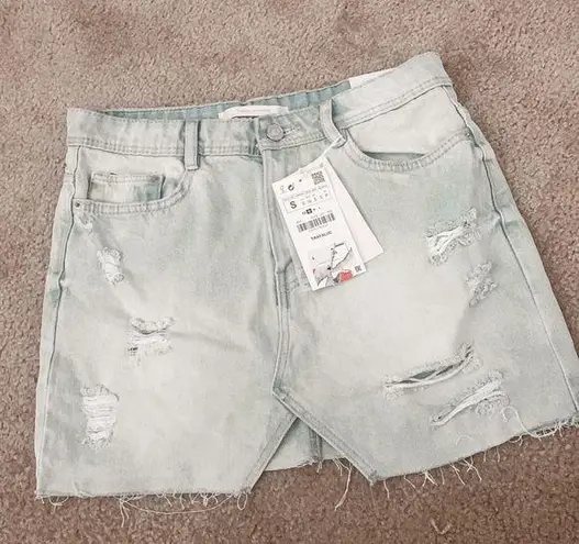 ZARA  distressed ripped denim mini skirt