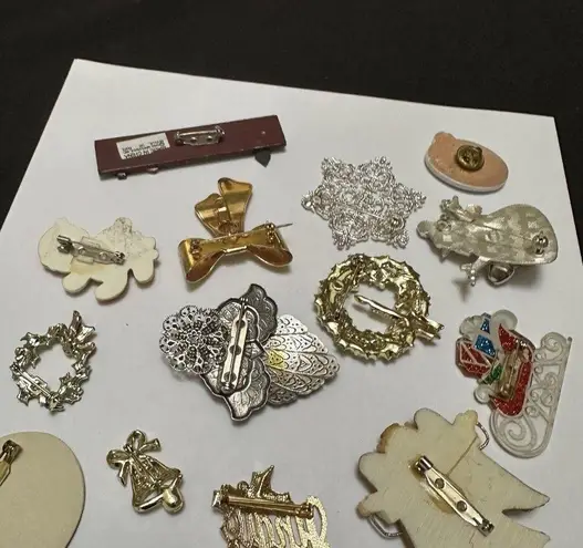 Christmas Holiday Brooch Pins Lot Of 17 For Crafts Projects Or Repair