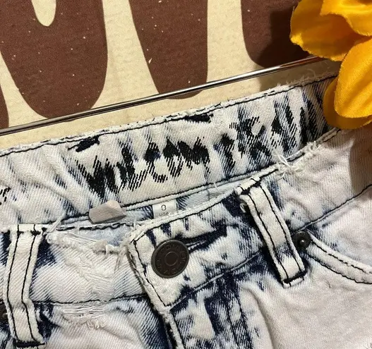 Volcom  Acid Washed Shortie