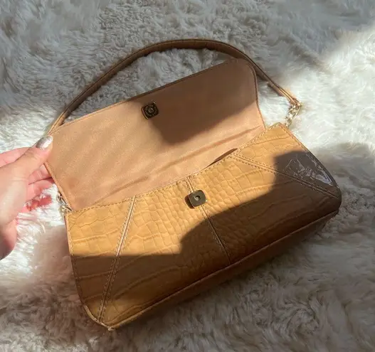 Liz Claiborne  snakeskin texture pleather tan shoulder bag