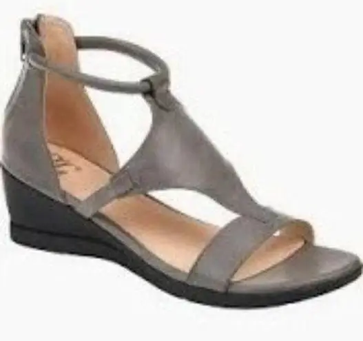 Journee Collection Trayle Wedge Sandal in Grey Size 10 MSRP $95 NWT