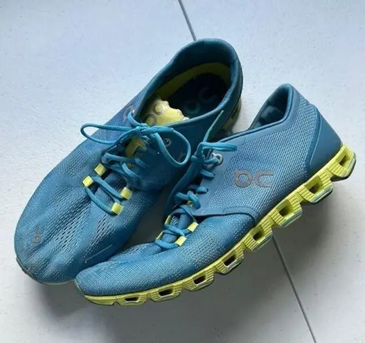 on cloud  X Running Sneakers Niagara/Lime