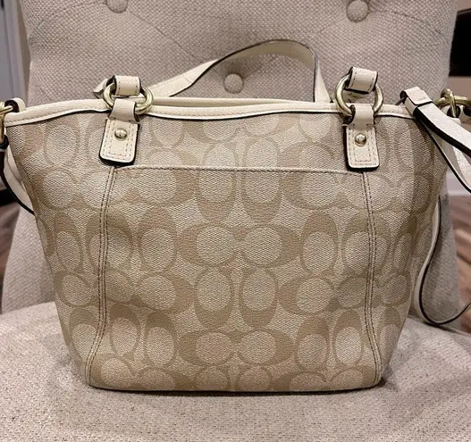 Coach Signature Canvas Peyton Handbag