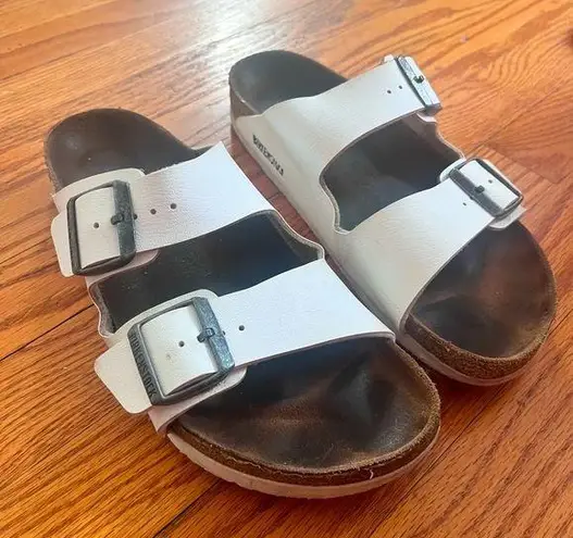 Birkenstock  Arizona White Slip on Leather Sandals Narrow