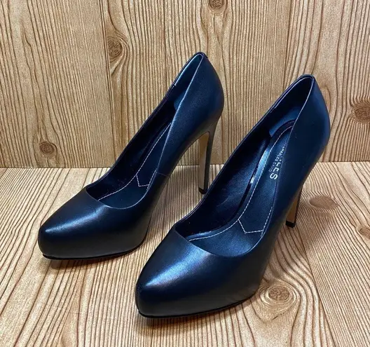 Charles David matte black leather pumps 8.5