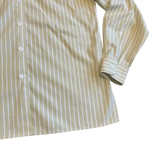 Foxcroft Foxcraft Wrinkle Free Green Stripe Button-Down Shirt Long Sleeve Size Small NWOT