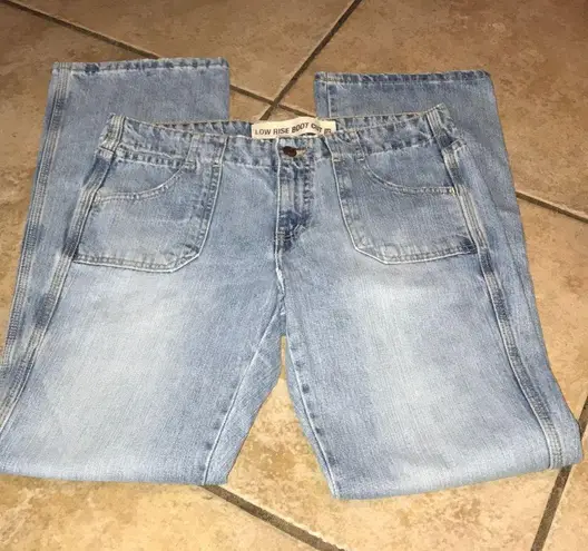 Gap 🌈3/$25  Low Rise Boot Cut Jeans Size 8