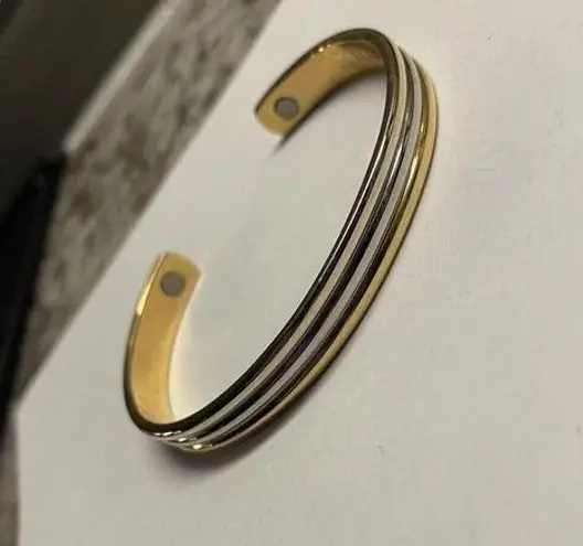 24K Gold Electro Plated Women’s Metal Costume Bangle Bracelet Two Tone