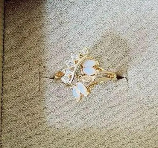 Vintage Gold and White Marquise Cut Rhinestone Ring with Opals Size 6