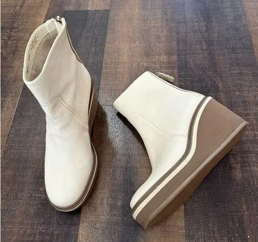 Louise et Cie  Cream Sanji Platform Wedge Bootie Size 7