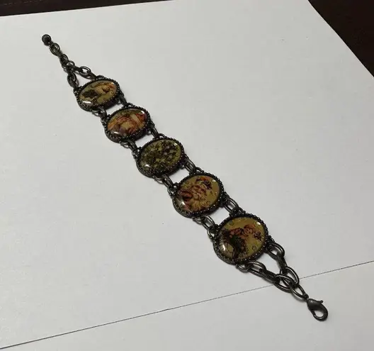 Signed Avon NR Christmas Holiday Bracelet Bronze Tone Santa 7 1/2 Inch