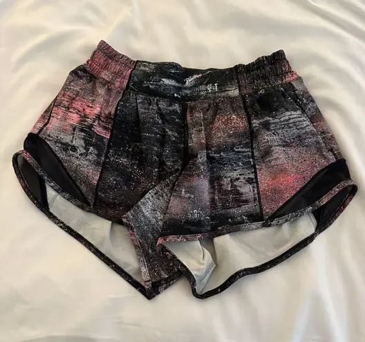 Lululemon Hotty Hot Short 2.5”