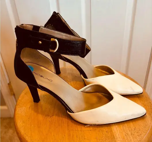 Bandolino White and Black Heels with Pointed Toe