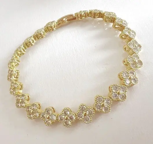 Gold Plated Cubic Zircorn clover Bracelet Stainless Steel Womens Jewelry