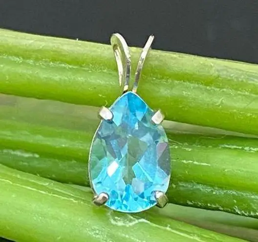 Sterling Silver Vintage Blue Topaz CZ Cubic Zirconia Teardrop Pendant 0.7g